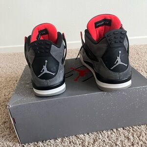 Jordan 4s infrareds. Good condition. Selling them for 115 . Bought them for 260